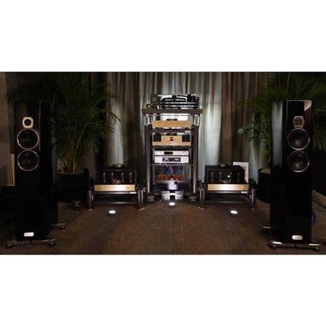 Conrad Johnson ET6SE with SE phono stage, vacuum.